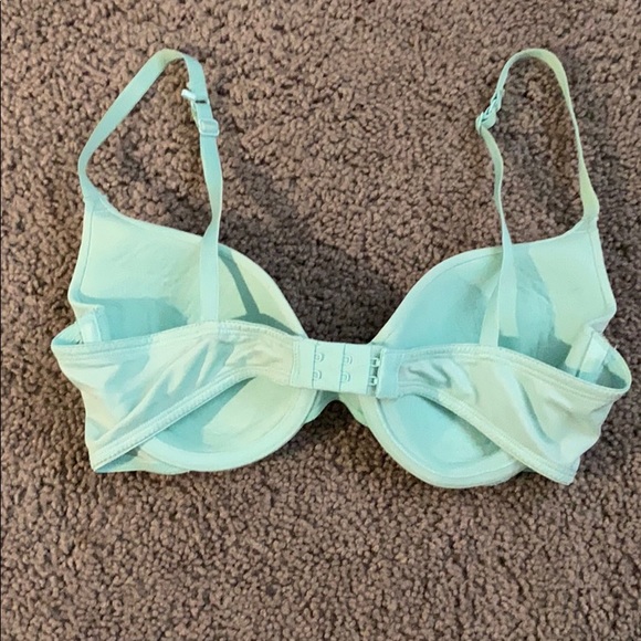 Like New! Bra Size 34 B - Picture 2 of 3